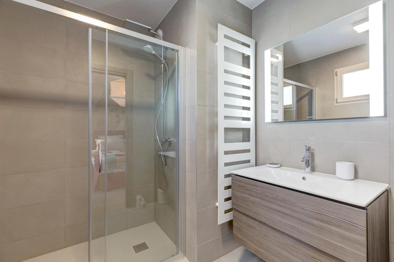 Serenity - 3 Bedroom Top Floor Apartment Parking & Lake View Terrace Annecy Extérieur photo