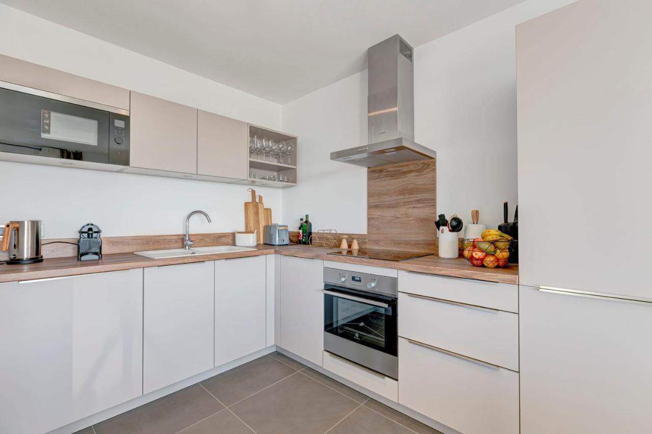 Serenity - 3 Bedroom Top Floor Apartment Parking & Lake View Terrace Annecy Extérieur photo