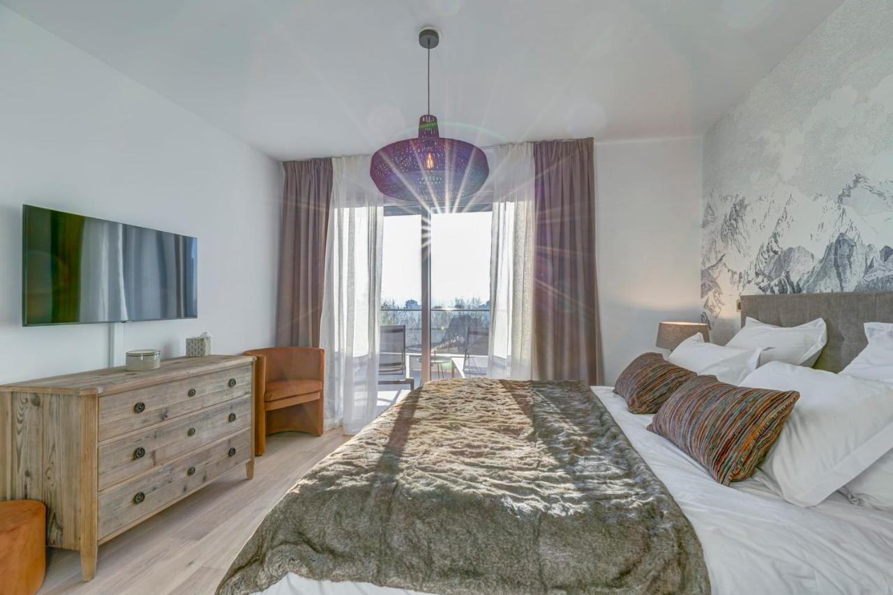 Serenity - 3 Bedroom Top Floor Apartment Parking & Lake View Terrace Annecy Extérieur photo