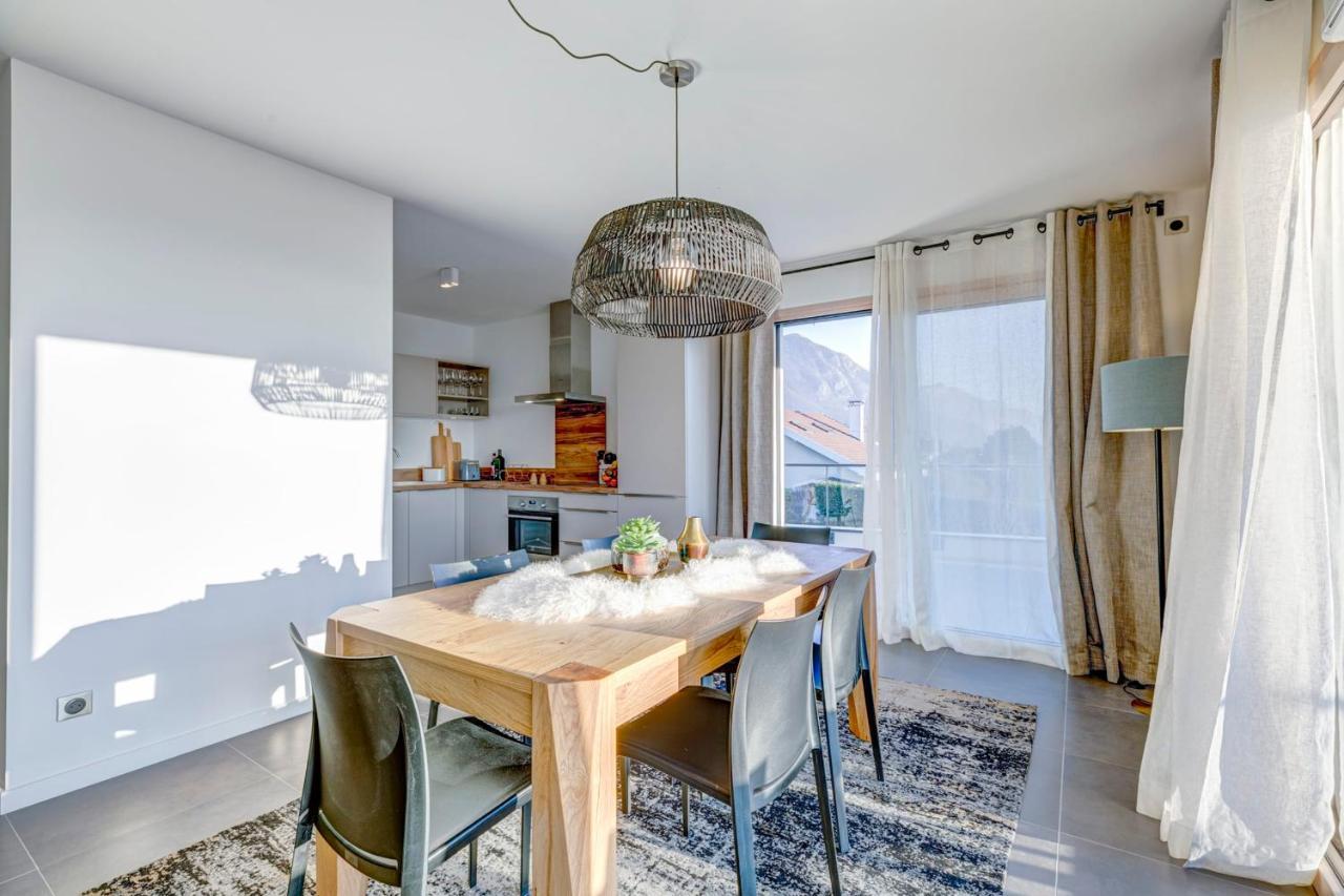 Serenity - 3 Bedroom Top Floor Apartment Parking & Lake View Terrace Annecy Extérieur photo